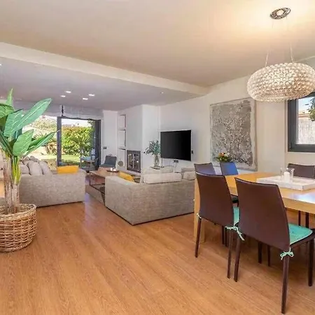 Costa Brava Relax, Gran Jardin Y Piscina Privada Βίλα Montrás